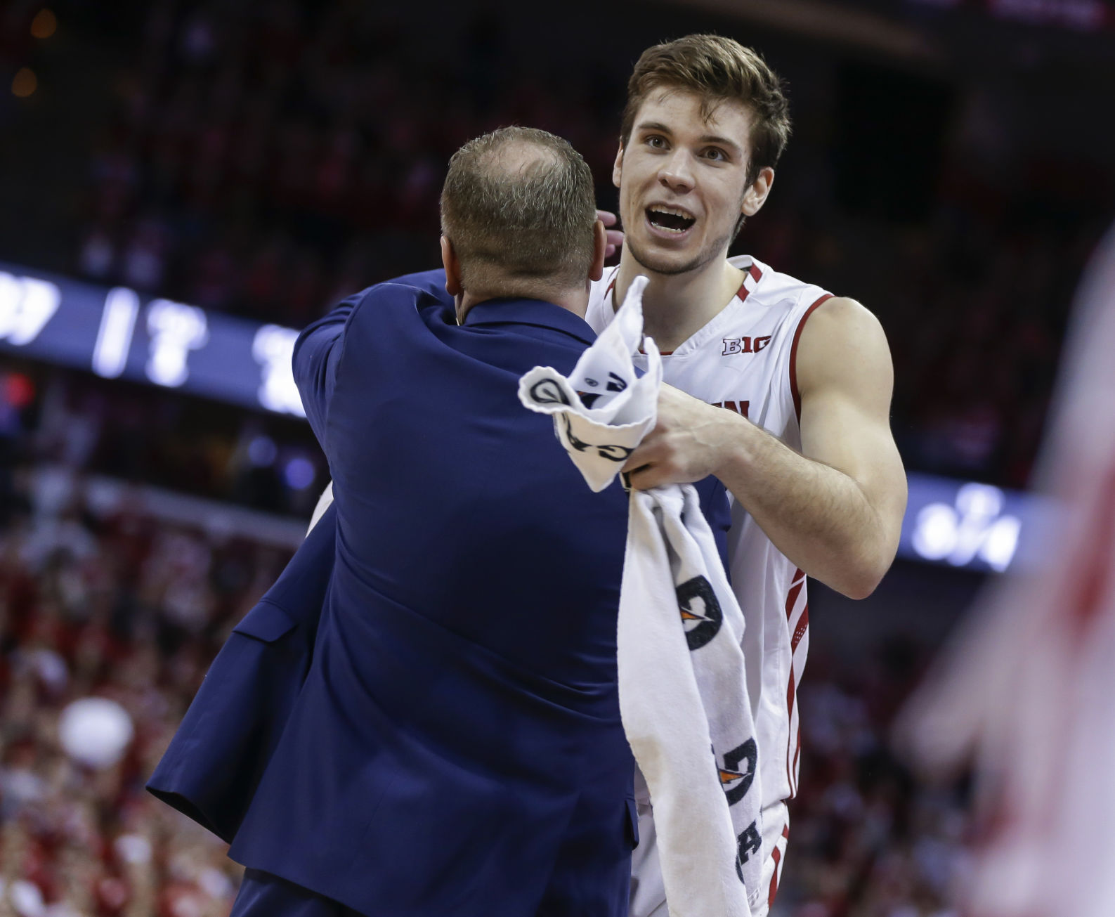 Iowa Wisconsin Basketball